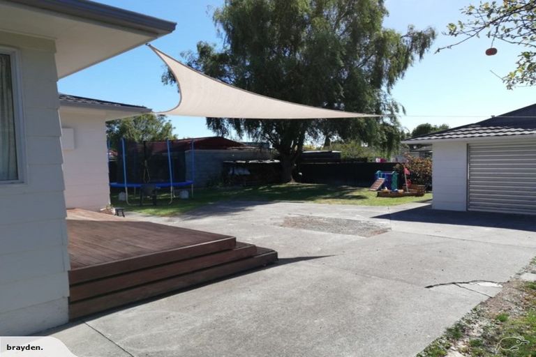 Photo of property in 3 Bryce Place, Kelvin Grove, Palmerston North, 4414
