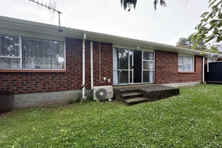 Photo of property in 3/12 Fraser Street, Wainuiomata, Lower Hutt, 5014