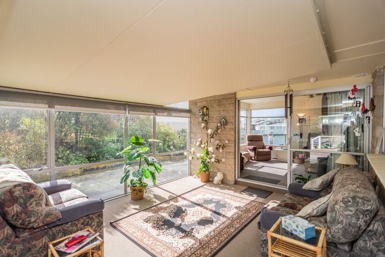 Photo of property in 6 Clyde Carr Crescent, Waimataitai, Timaru, 7910