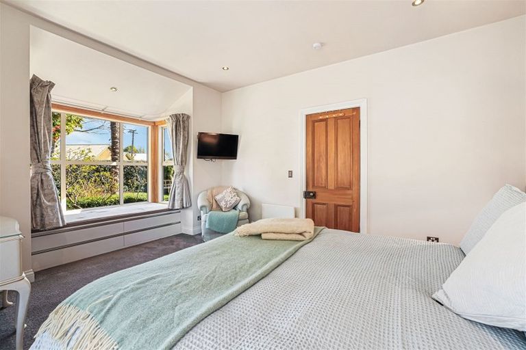 Photo of property in 18 Saint James Avenue, Papanui, Christchurch, 8053