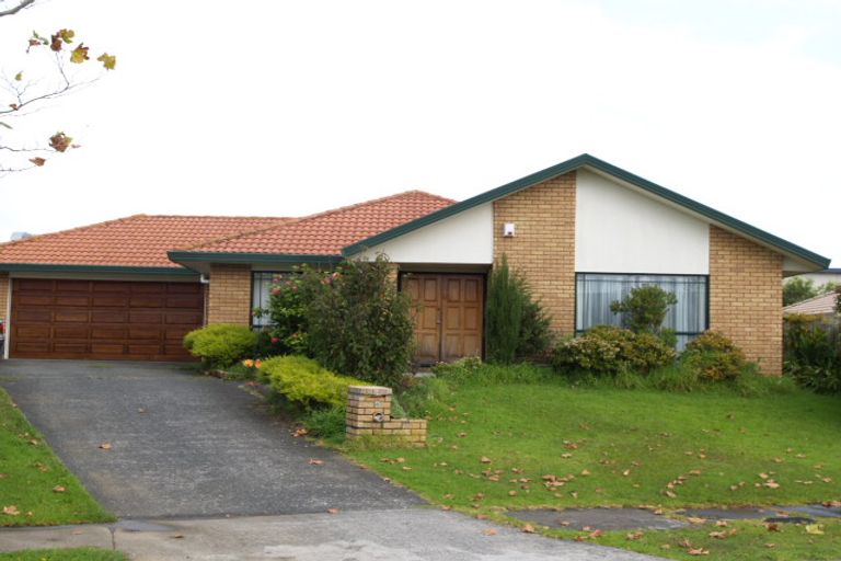 Photo of property in 6 Fencotie Place, Northpark, Auckland, 2013