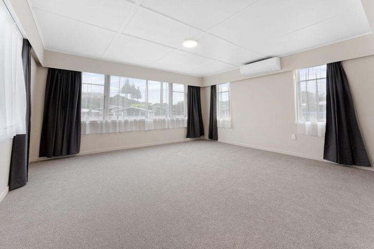 Photo of property in 14 Nugent Street, Bell Block, New Plymouth, 4312