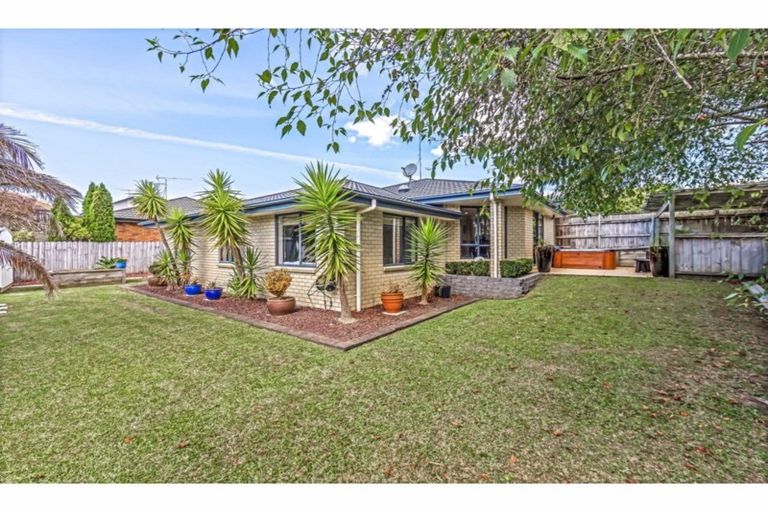 Photo of property in 98 Greenhithe Road, Greenhithe, Auckland, 0632