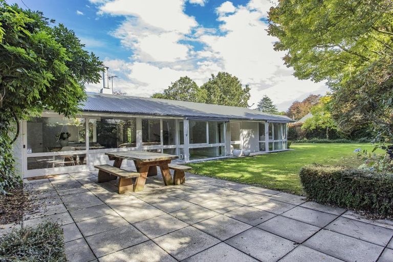 Photo of property in 17 Chepstow Avenue, Fendalton, Christchurch, 8052