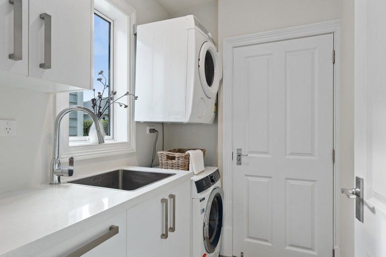 Photo of property in 90 Hawthorne Street, Strowan, Christchurch, 8052