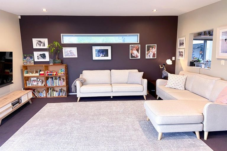 Photo of property in 9 Caughley Grove, Karori, Wellington, 6012