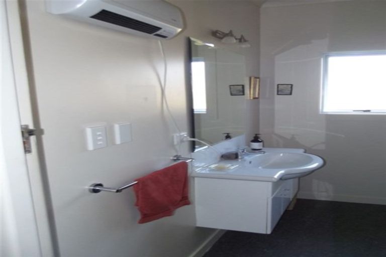 Photo of property in 48 Allan Street, Waimate, 7924