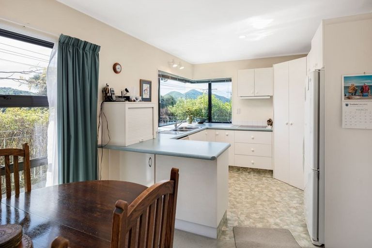 Photo of property in 97 Milton Terrace, Picton, 7220