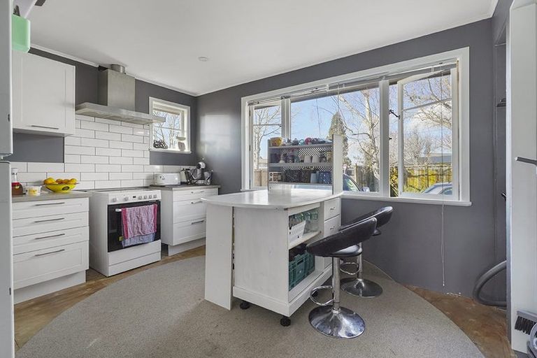 Photo of property in 20 Mount View Road, Melville, Hamilton, 3206