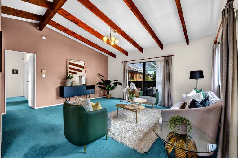 Photo of property in 38 Eyre Street, Henderson, Auckland, 0612