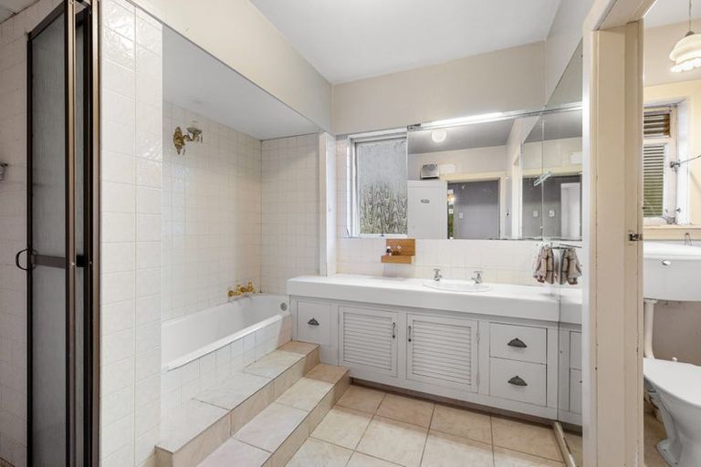 Photo of property in 104 North Parade, Richmond, Christchurch, 8013