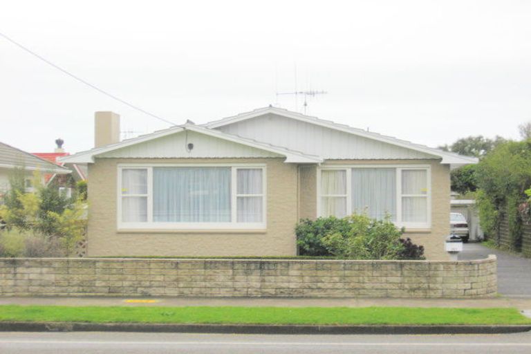 Photo of property in 351 Oxford Street, Levin, 5510