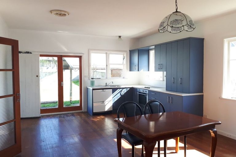 Photo of property in 36 Haverstock Road, Sandringham, Auckland, 1025