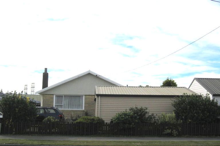 Photo of property in 90 Racecourse Road, Sockburn, Christchurch, 8042