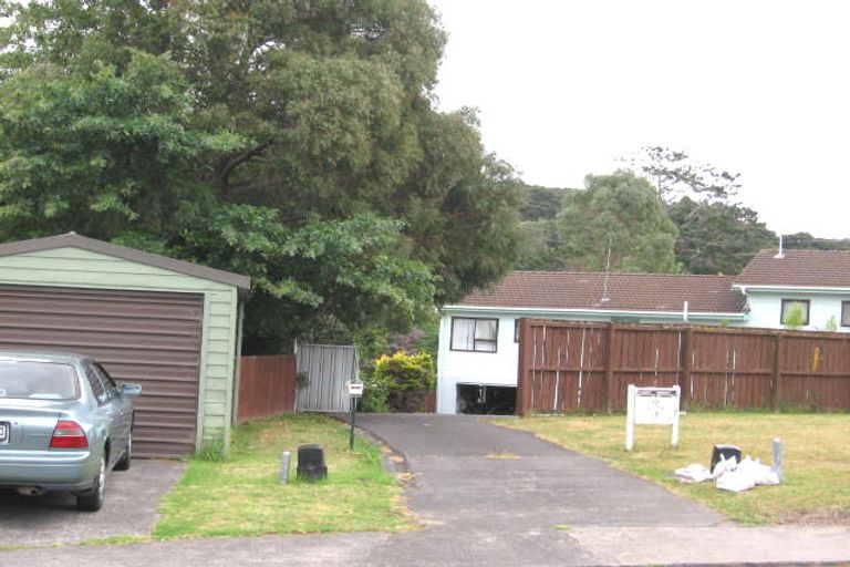Photo of property in 19 Thistledew Place, Bayview, Auckland, 0629
