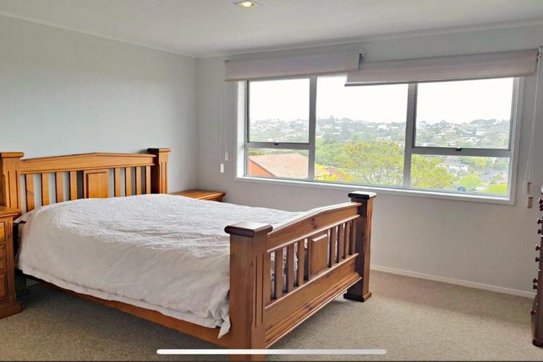 Photo of property in 1/51 Shanaway Rise, Hillcrest, Auckland, 0627