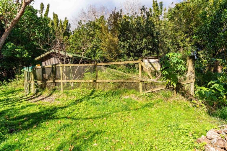 Photo of property in 950 Oneriri Road, Kaiwaka, 0573