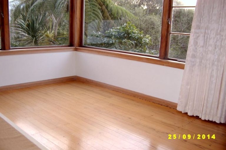 Photo of property in 1 Espin Crescent, Karori, Wellington, 6012