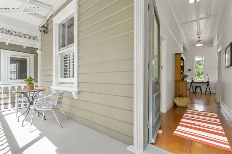 Photo of property in 39 Ewen Alison Avenue, Devonport, Auckland, 0624