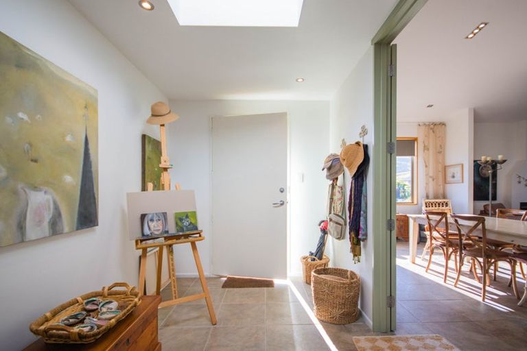 Photo of property in 33 Seaview Lane, Wainui, French Farm, 7582