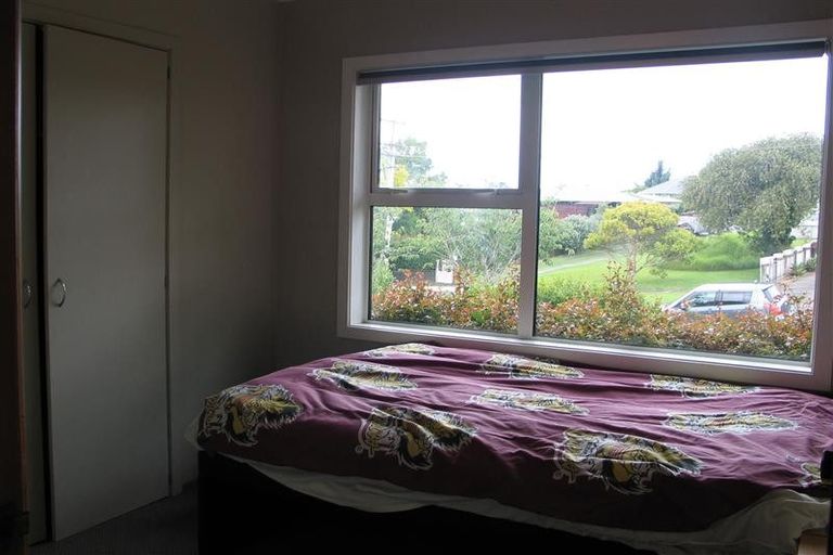 Photo of property in 126 Flanshaw Road, Te Atatu South, Auckland, 0610
