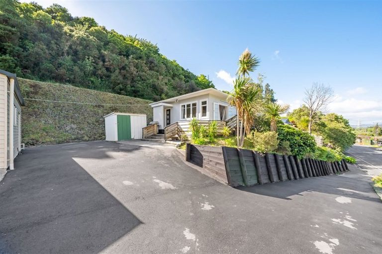 Photo of property in 104 Akatarawa Road, Birchville, Upper Hutt, 5018