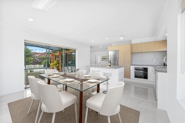 Photo of property in 33 Sandwick Drive, Weymouth, Auckland, 2103