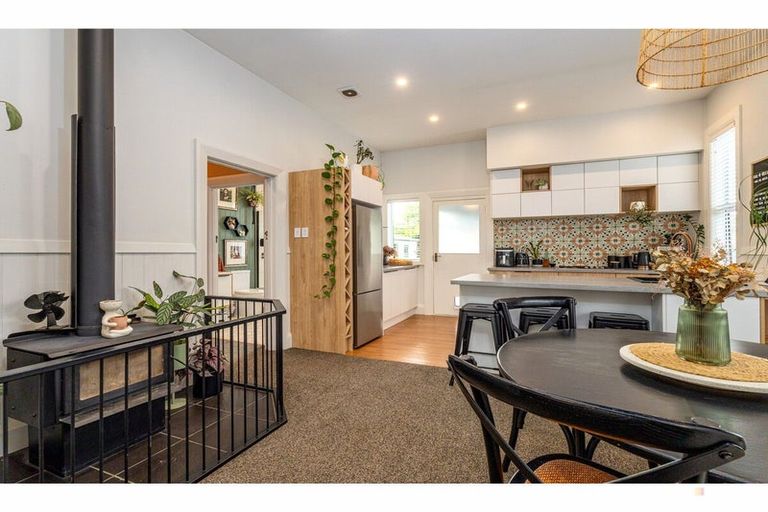 Photo of property in 51 Avenue Road, West End, Timaru, 7910