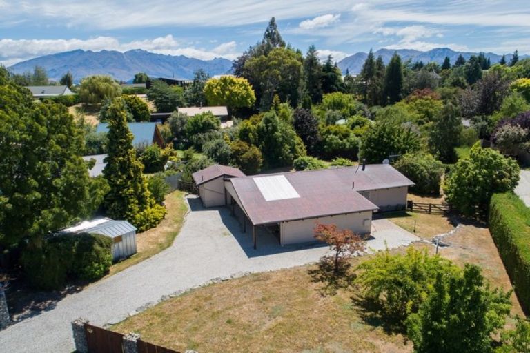 Photo of property in 206 Stone Street, Wanaka, 9305