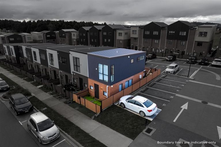 Photo of property in 4 Treeline Lane, Flat Bush, Auckland, 2019