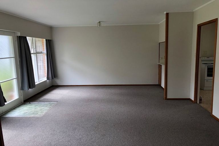 Photo of property in 3/7 Luplau Crescent, Cockle Bay, Auckland, 2014