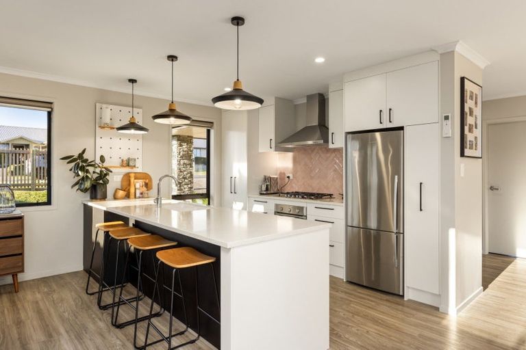 Photo of property in 60 Puhirake Crescent, Pyes Pa, Tauranga, 3112