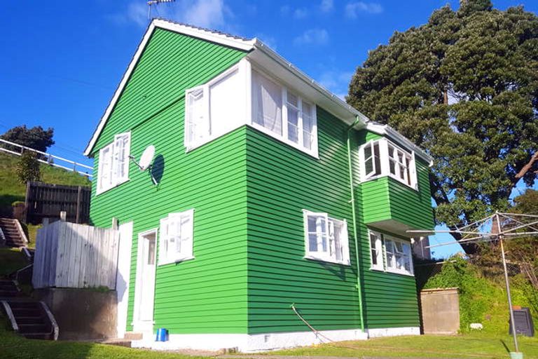 Photo of property in 19 Gloucester Street, Cannons Creek, Porirua, 5024