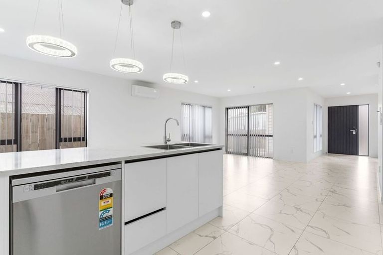 Photo of property in 38b Rowandale Avenue, Manurewa, Auckland, 2102