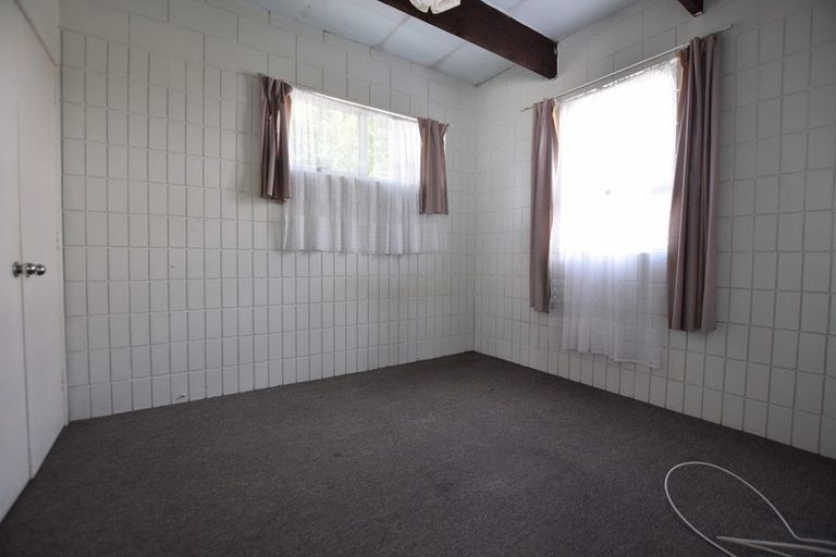 Photo of property in 1/21 Reynella Drive, Massey, Auckland, 0614