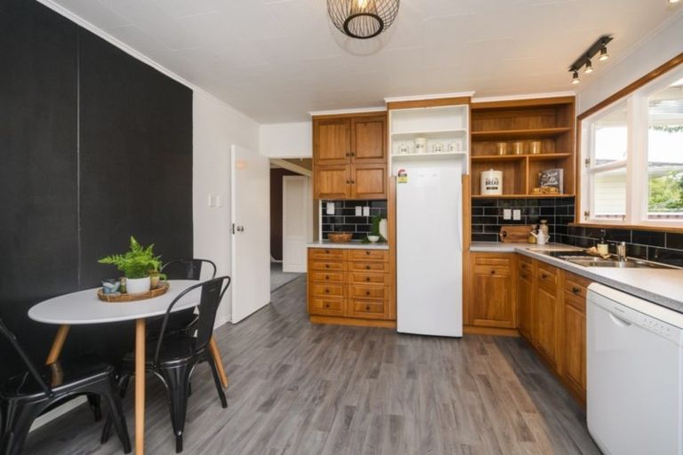 Photo of property in 25 Chilton Grove, Hokowhitu, Palmerston North, 4410