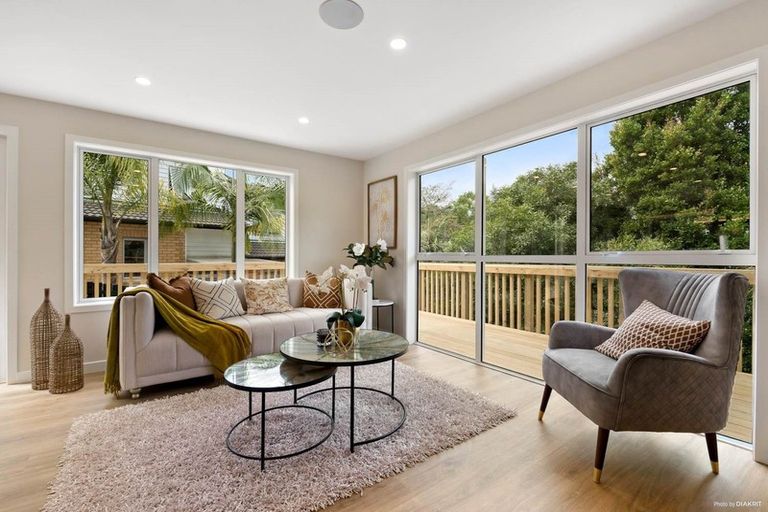 Photo of property in 1/58 Matipo Road, Mairangi Bay, Auckland, 0630