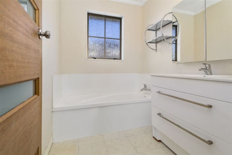 Photo of property in 10 Longitude Place, Whitby, Porirua, 5024