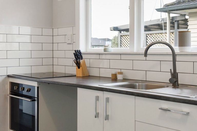 Photo of property in 2 Yeats Crescent, Fairfield, Hamilton, 3214