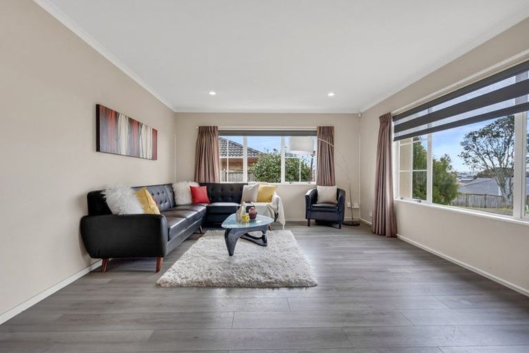 Photo of property in 27 Richfield Crescent, Westgate, Auckland, 0614