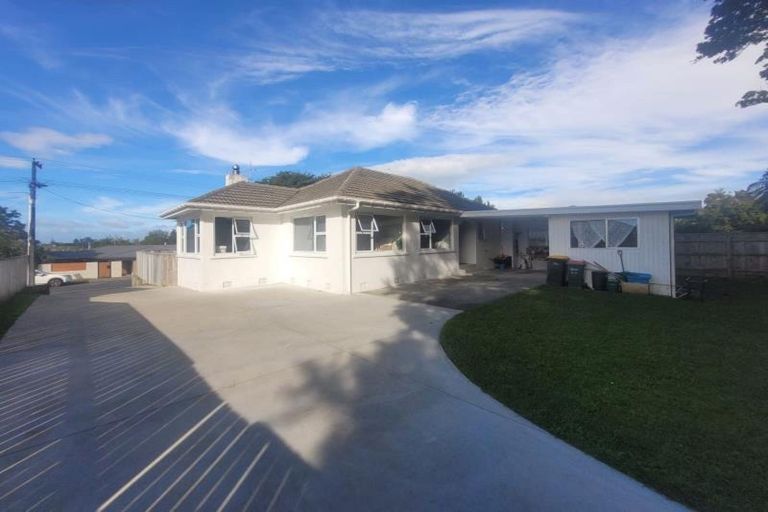 Photo of property in 394 Mangorei Road, Merrilands, New Plymouth, 4312