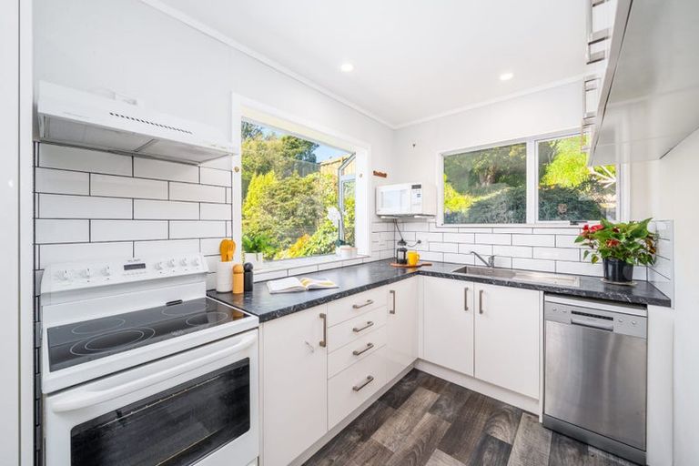 Photo of property in 5 Anaheim Place, Churton Park, Wellington, 6037
