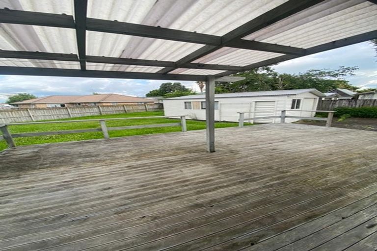 Photo of property in 21 Adel Place, Weymouth, Auckland, 2103