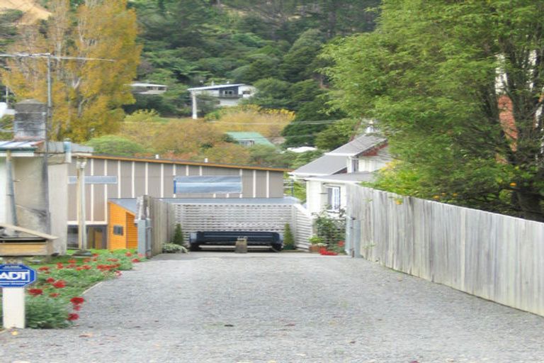 Photo of property in 13b Jocelyn Crescent, Pinehaven, Upper Hutt, 5019