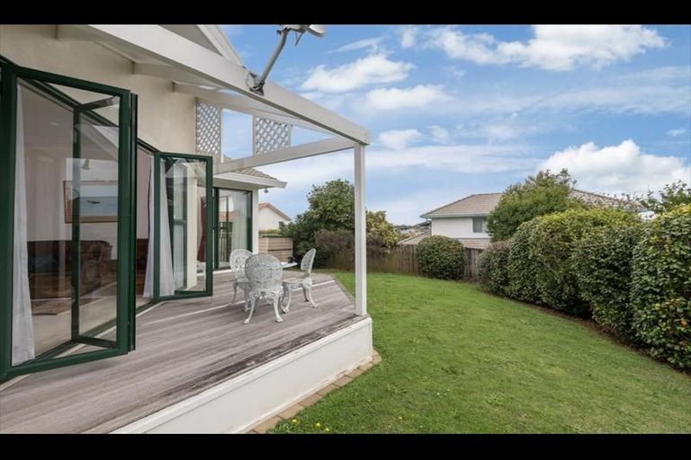 Photo of property in 6 Sharples Place, Somerville, Auckland, 2014