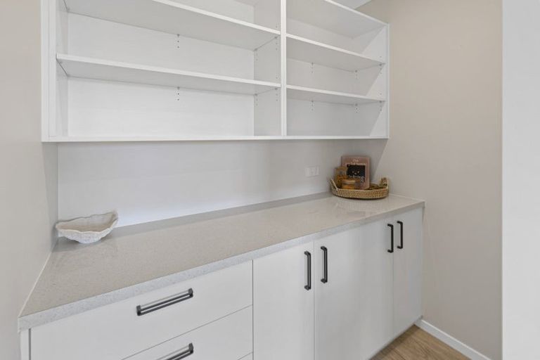 Photo of property in 9 Oak Place, Levin, 5510