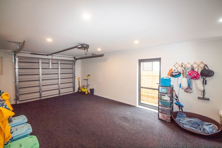 Photo of property in 61 Melksham Drive, Churton Park, Wellington, 6037