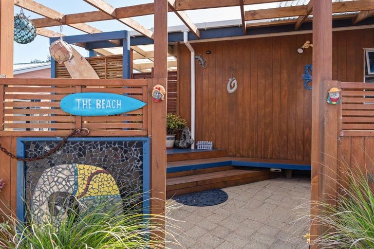 Photo of property in 159 Pukehina Parade, Pukehina, Te Puke, 3189