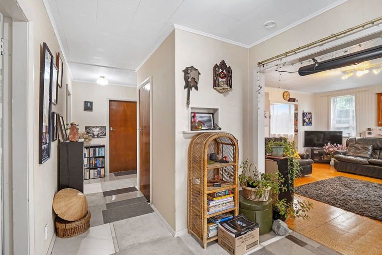 Photo of property in 43 Fookes Street, Waverley, 4510