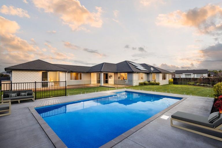 Photo of property in 39 Mike Smith Drive, Cambridge, 3434